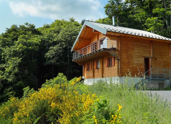 Chalet du Col au Lioran en été